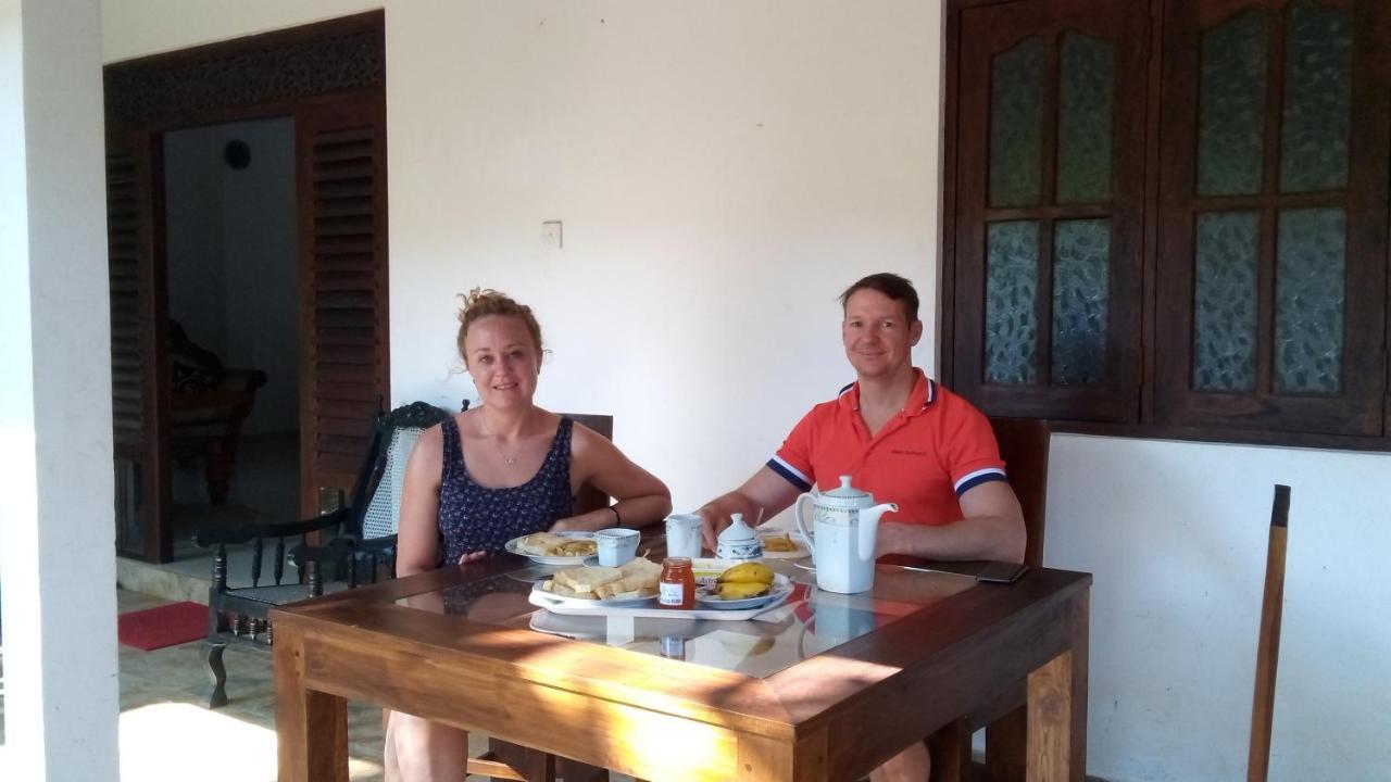 Sinhagiri Hotel & Restaurant Tangalle Exterior foto